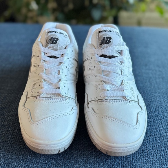 New Balance 550 Triple White Leather Sneakers (Men's 7 / Women's 8.5) - Picture 2 of 12